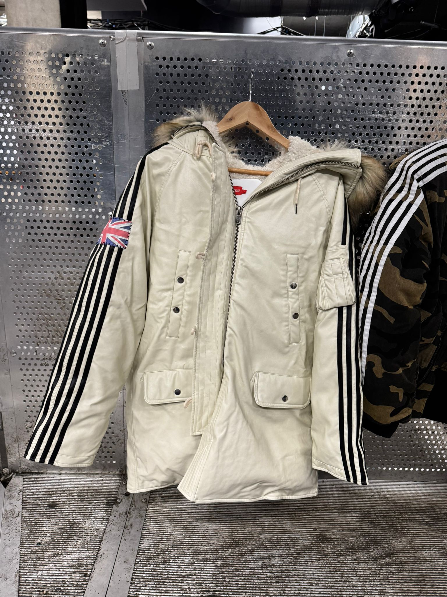 YORI/RECKLESS WHITE LEATHER PARKA – Reckless Scholars